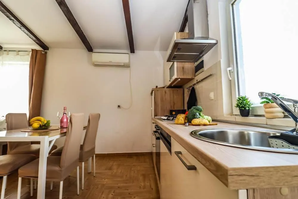 Guest House Krajcar Loborika